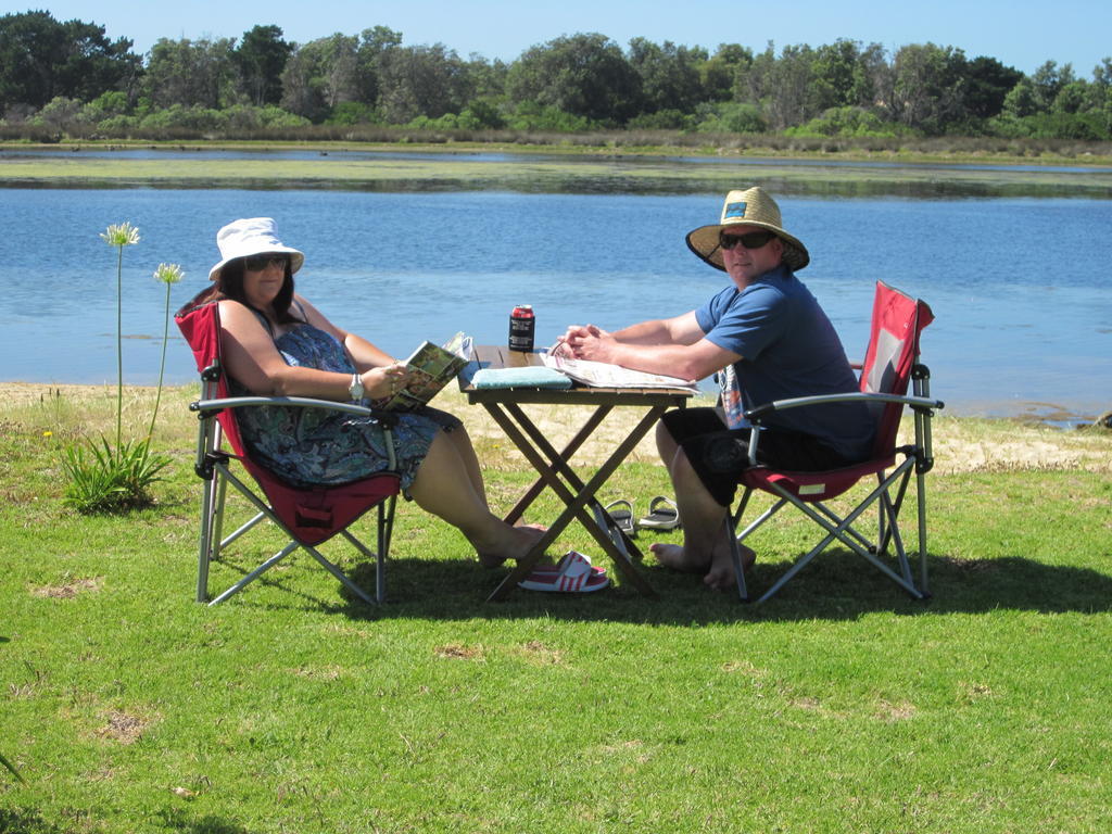 Lakes Entrance Waterfront Cottages With King Beds Εξωτερικό φωτογραφία